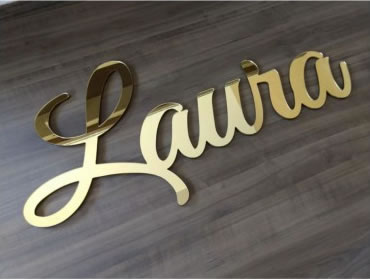 Nome e Logo com Corte em Acrílico