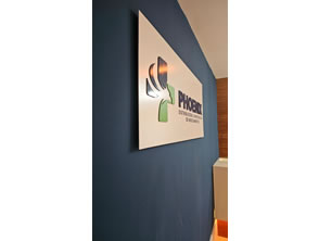 Placa de recepção em Niterói - RJ