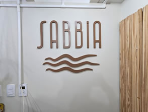 Logo em pvc expandido com pintura especial em Icaraí - Niterói