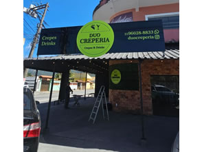 Letreiro em ACM com logo em alto relevo em Itaipuaçu, Maricá